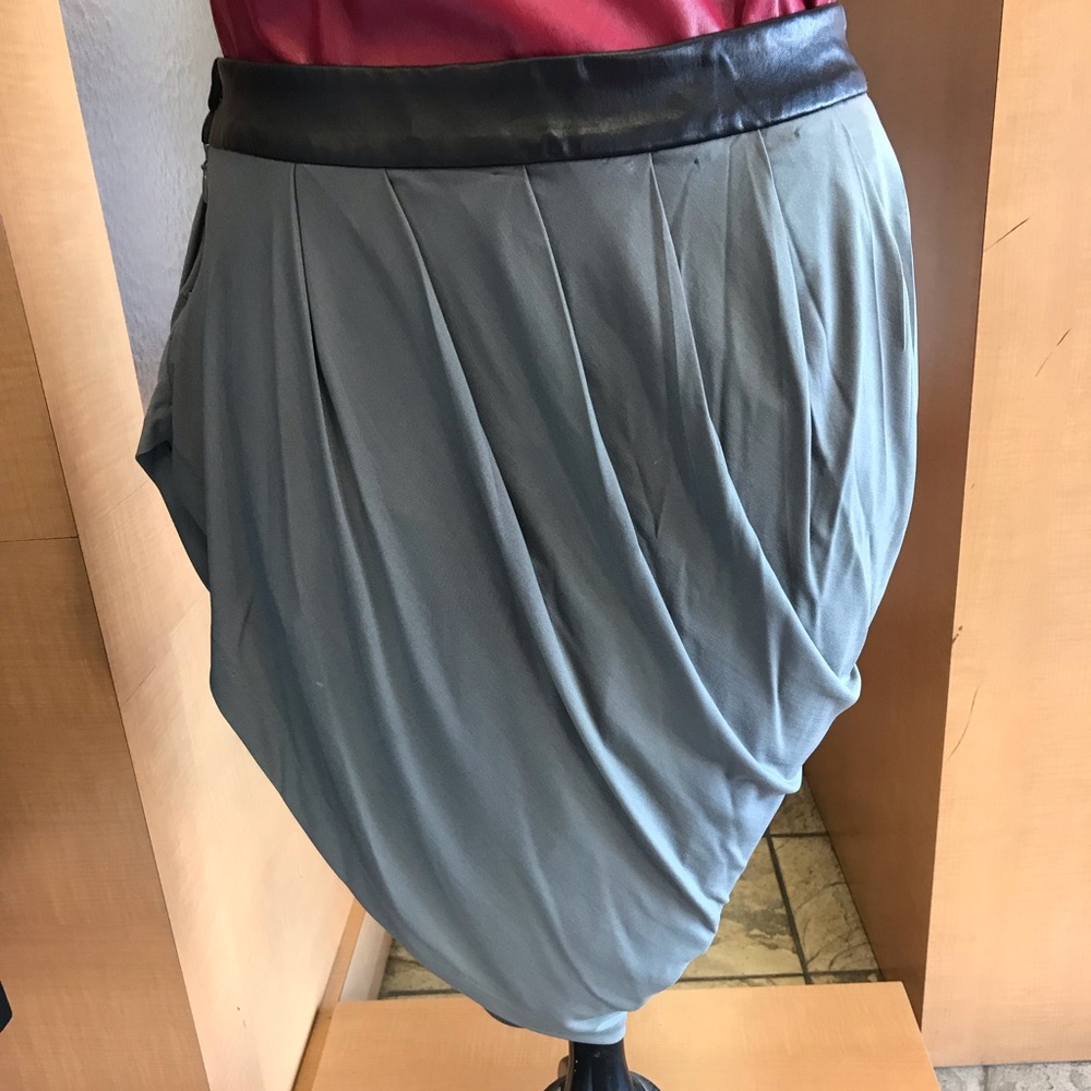 Leather trimmed skirt